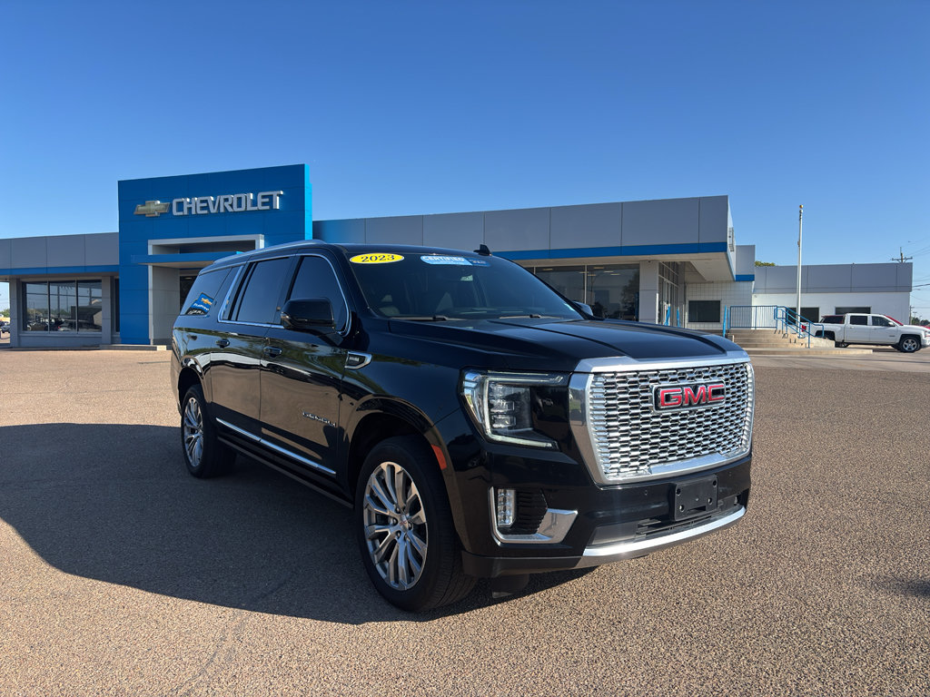 Used 2023 GMC Yukon XL Denali AWD/4WD image 2