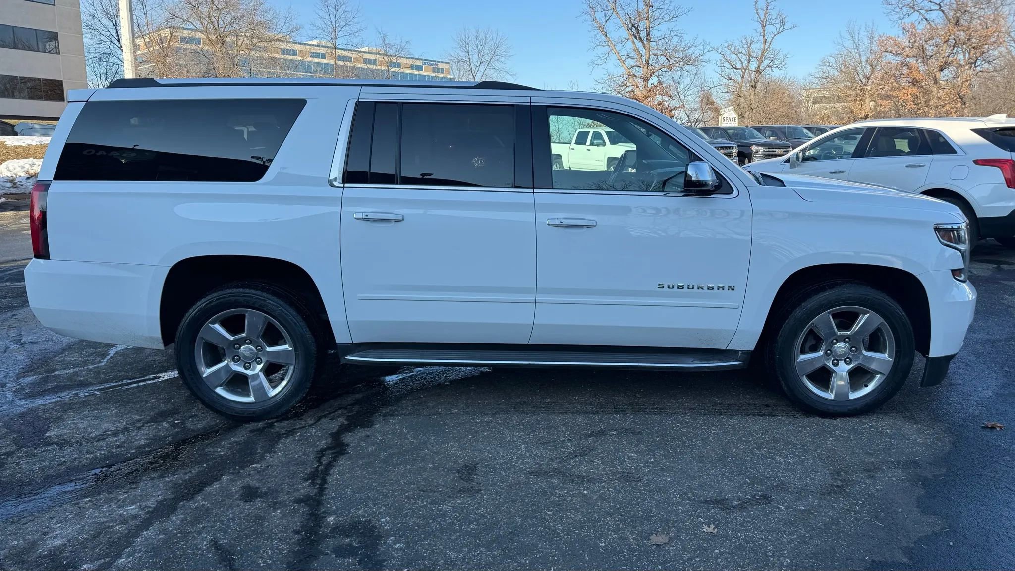 Used 2017 Chevrolet Suburban Premier AWD/4WD image 9