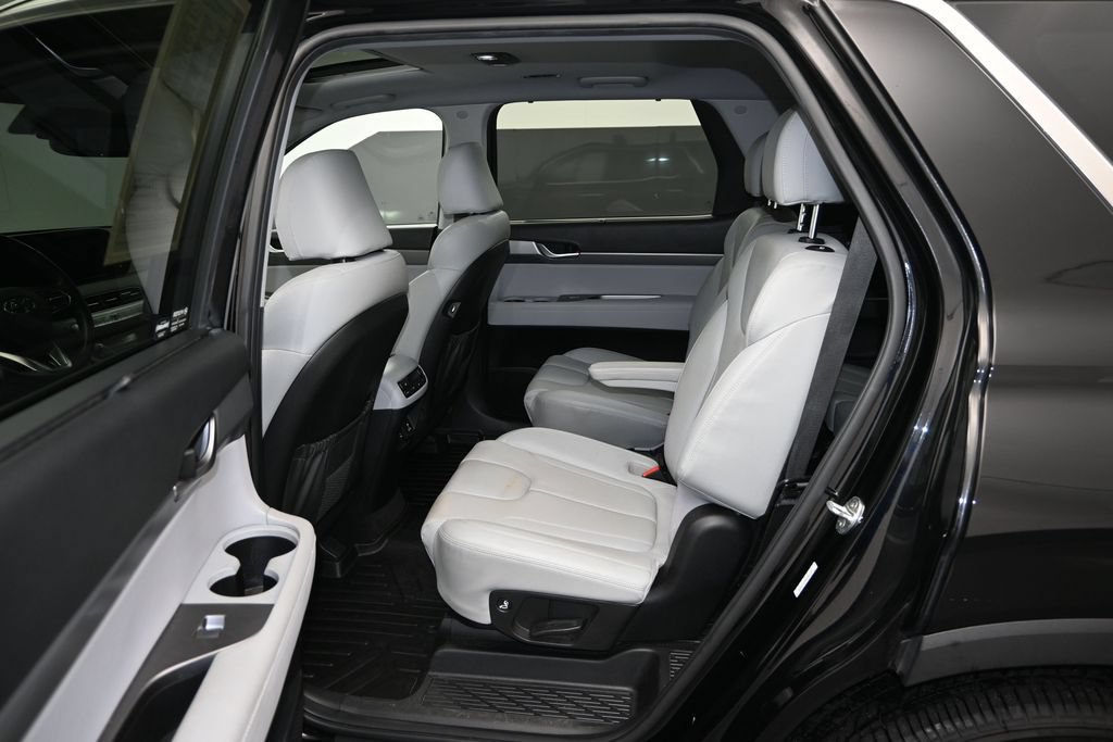 Used 2022 Hyundai Palisade SEL w/ Premium Package FWD image 15