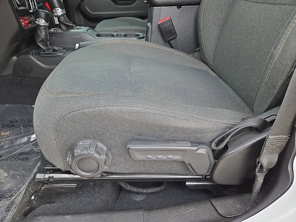 Used 2024 Jeep Wrangler Unlimited AWD/4WD image 23