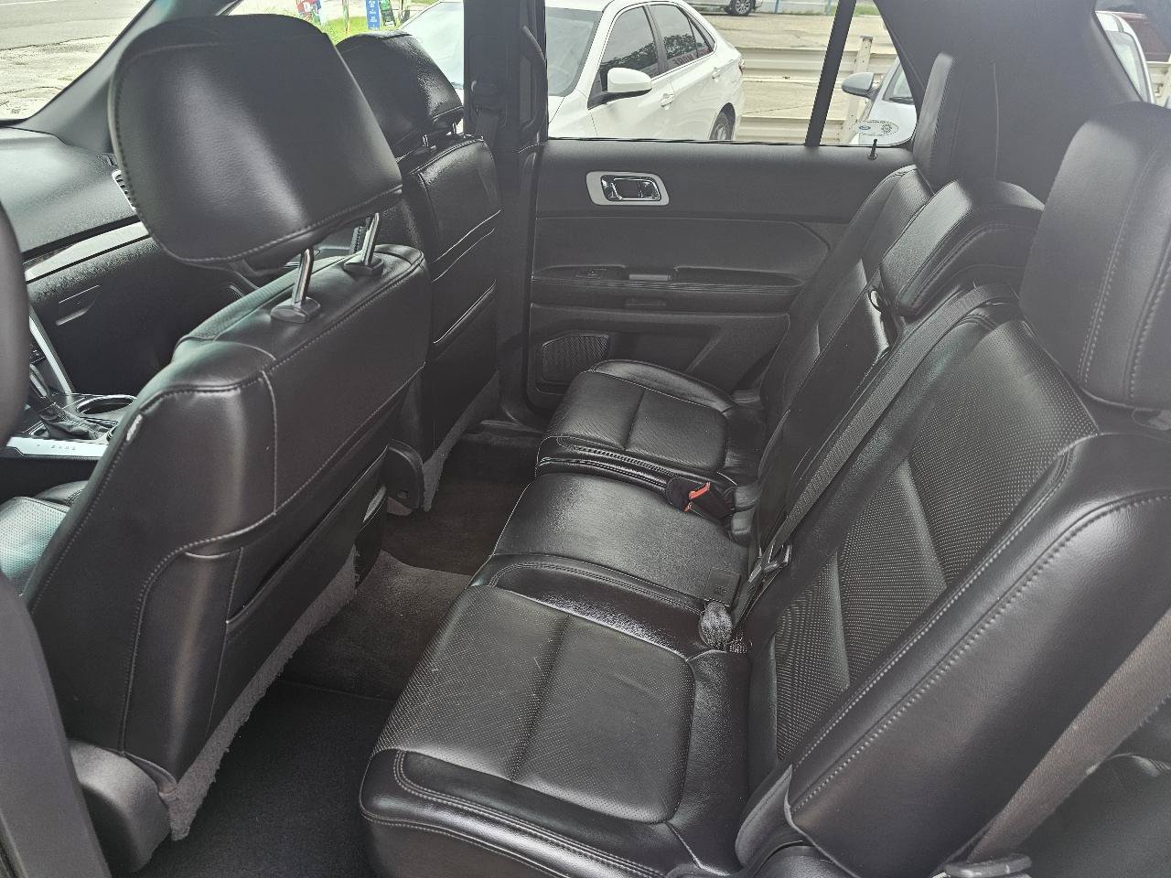 Used 2011 Ford Explorer Limited w/ 301A Rapid Spec Order Code FWD image 16