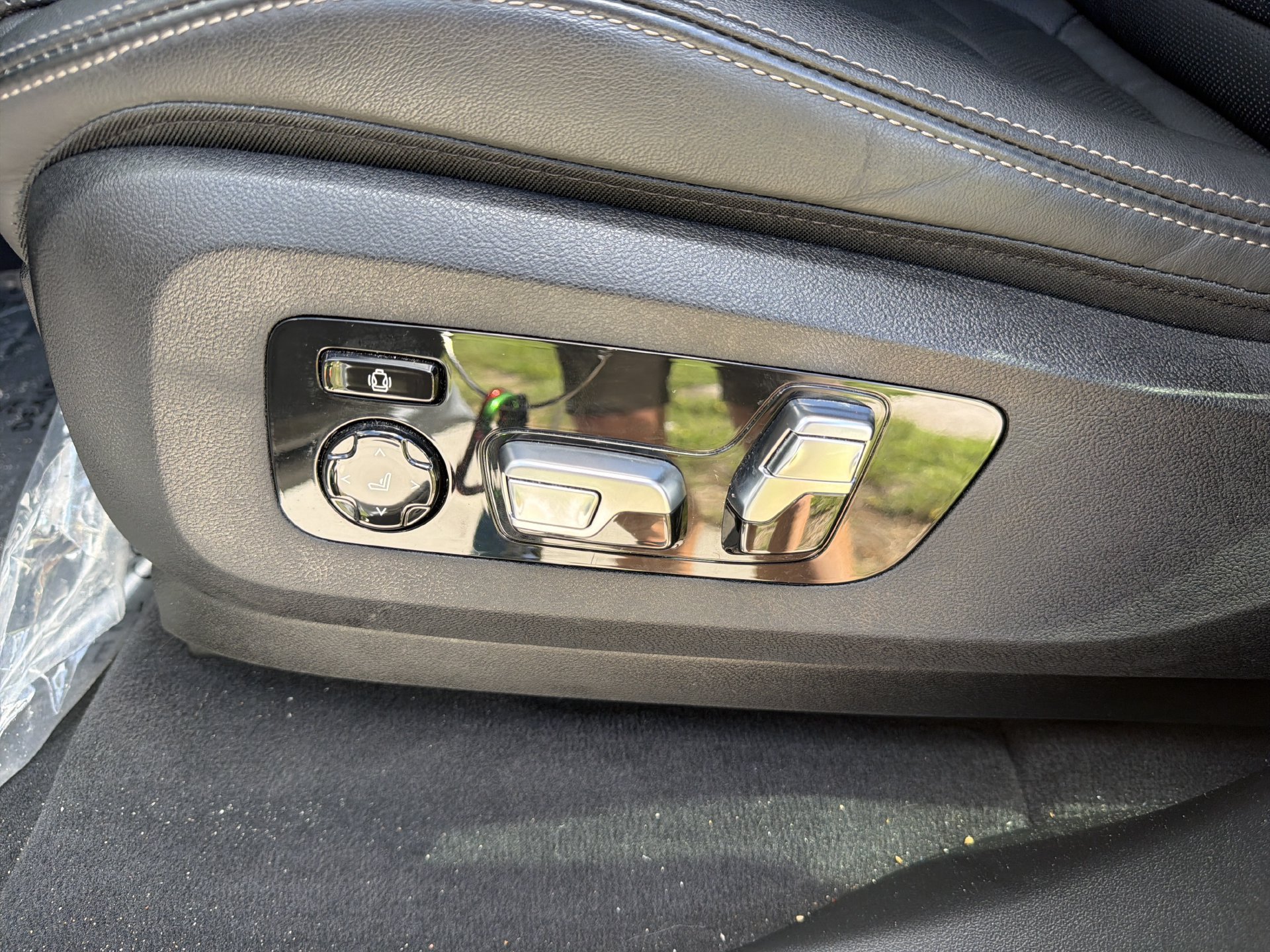 Used 2025 BMW X5 xDrive40i AWD/4WD image 26