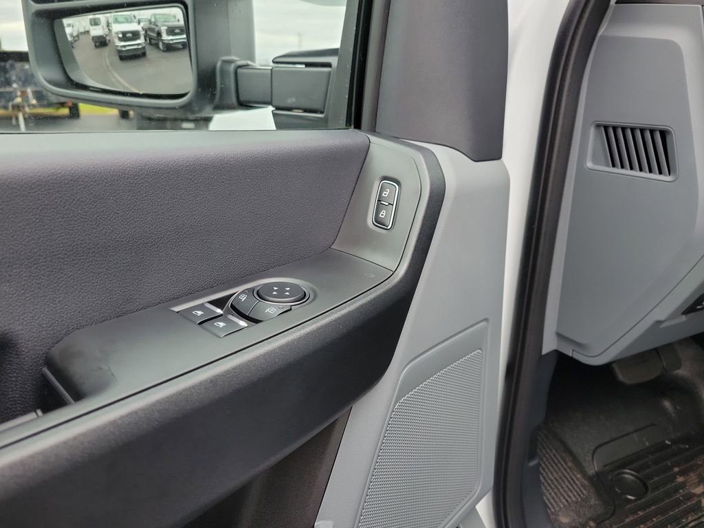 New 2026 Ford F350 XL w/ FX4 Off-Road Package image 16