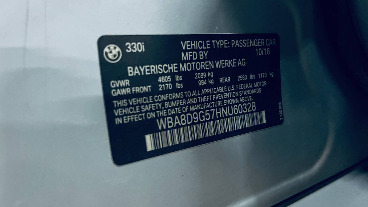 Used 2017 BMW 330i xDrive Sedan AWD/4WD image 38
