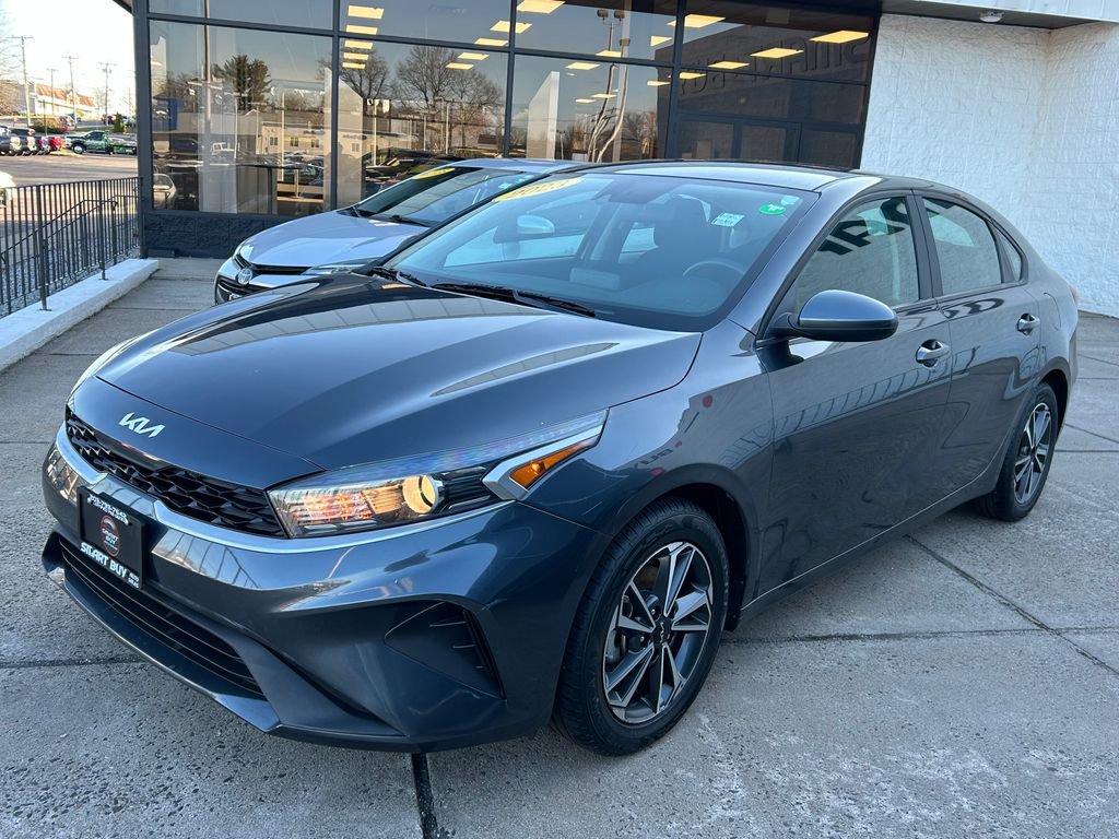 Used 2023 Kia Forte LXS image 2