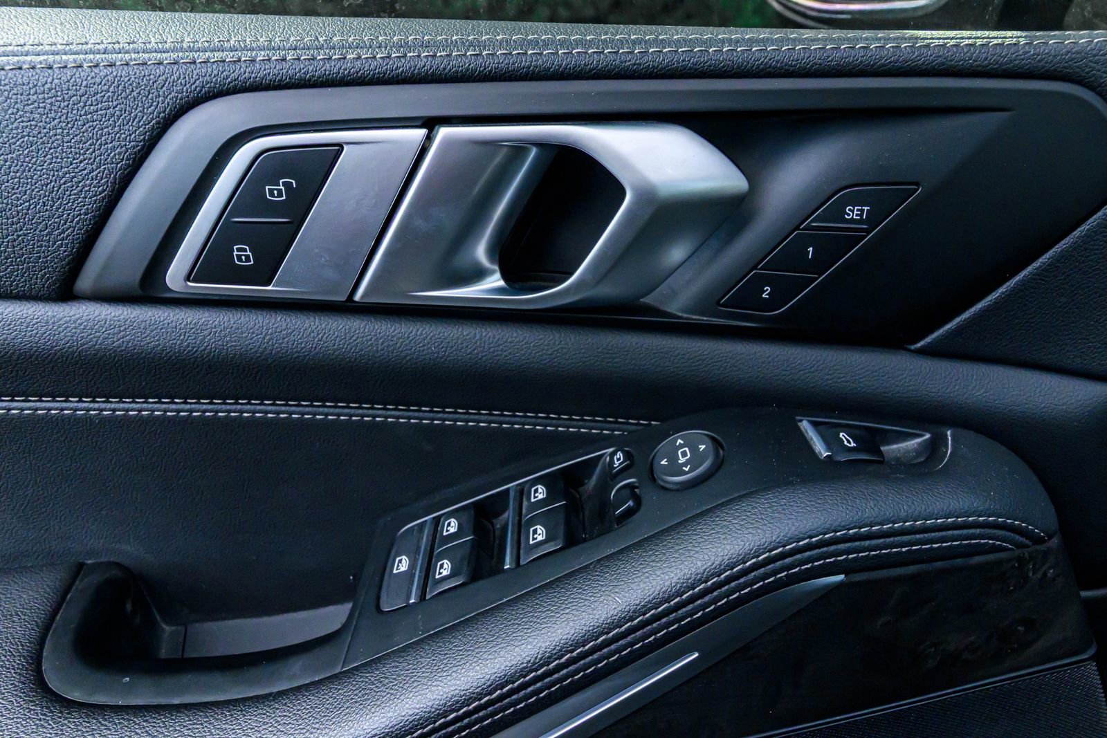 Used 2022 BMW X5 sDrive40i w/ M Sport Package image 23