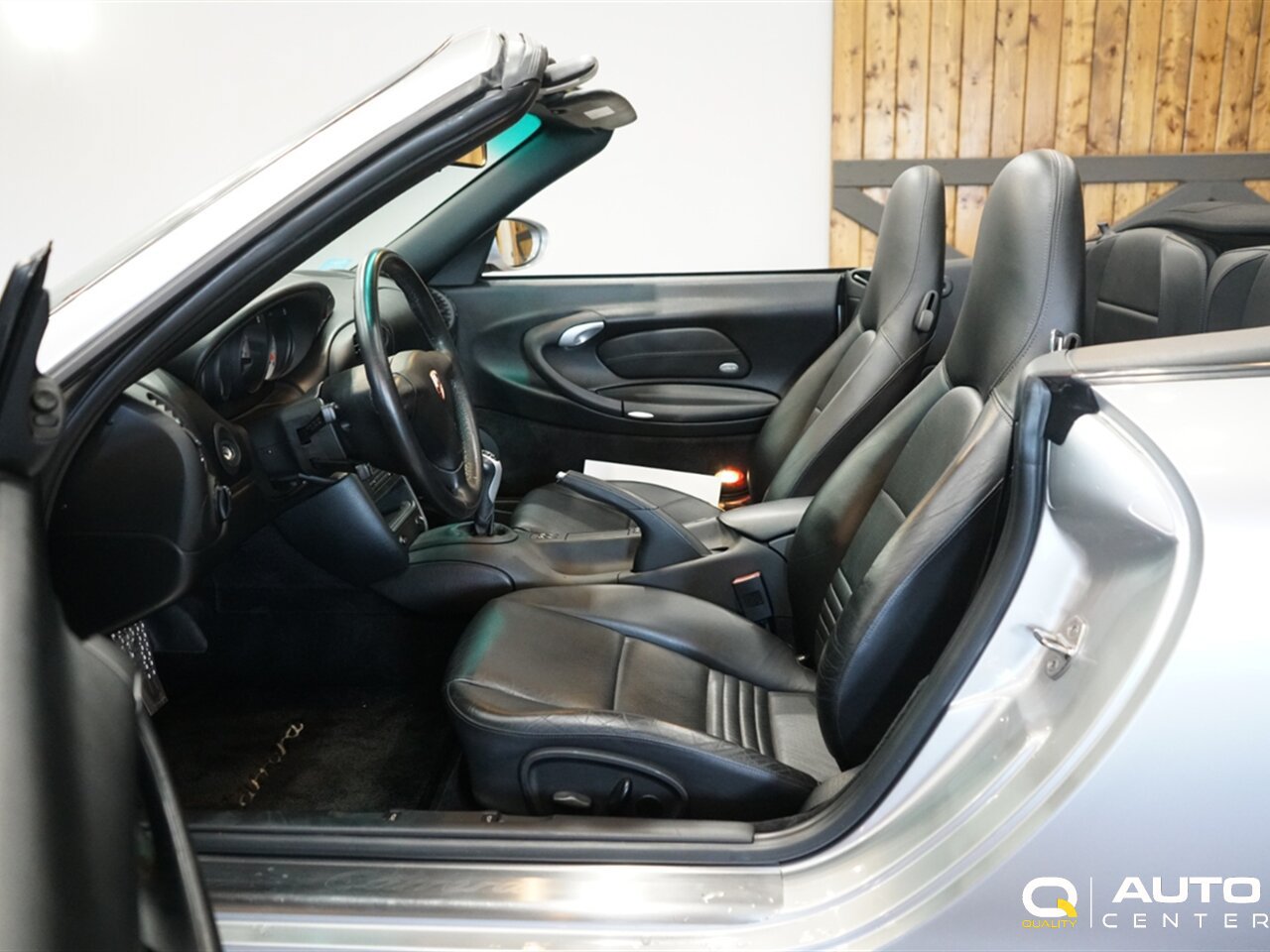 Used 2004 Porsche 911 Carrera RWD image 22