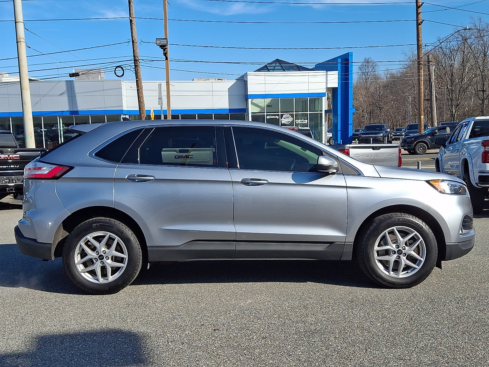 Used 2024 Ford Edge SEL w/ Convenience Package image 7