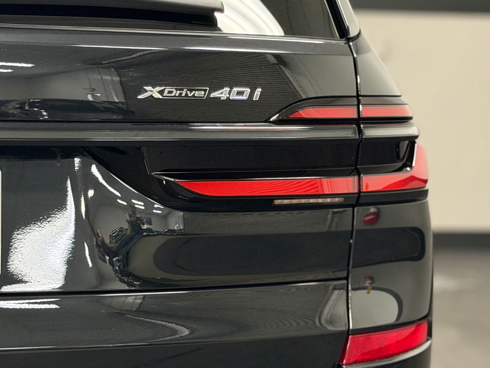 Used 2025 BMW X7 xDrive40i w/ Executive Package image 14