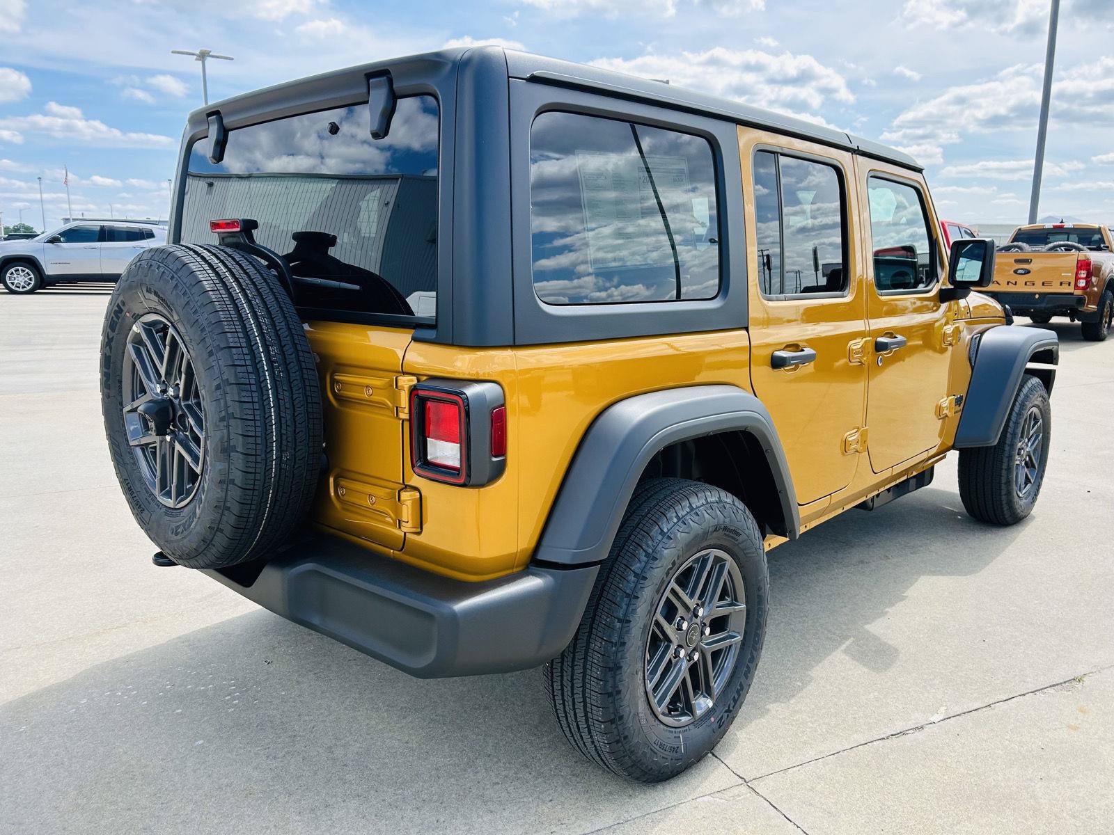 New 2026 Jeep Wrangler Unlimited Sport AWD/4WD image 34