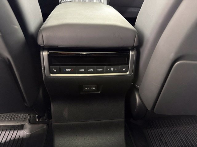 Used 2025 Lexus GX 550 w/ Accessory Package (2T) AWD/4WD image 28
