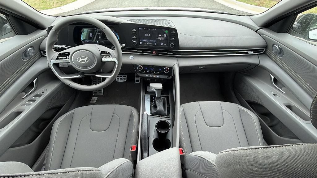 New 2026 Hyundai Elantra Sport w/ Cargo Package FWD image 22