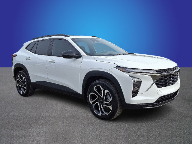New 2026 Chevrolet Trax RS w/ Sunroof Package FWD image 2