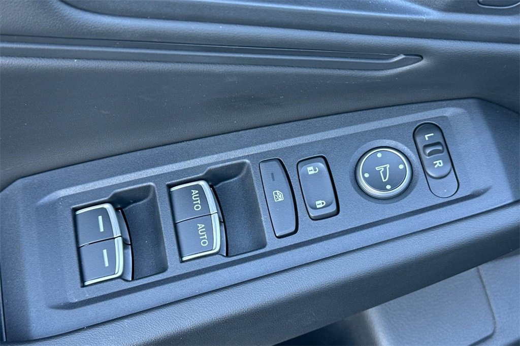 Used 2025 Honda Accord EX-L image 12