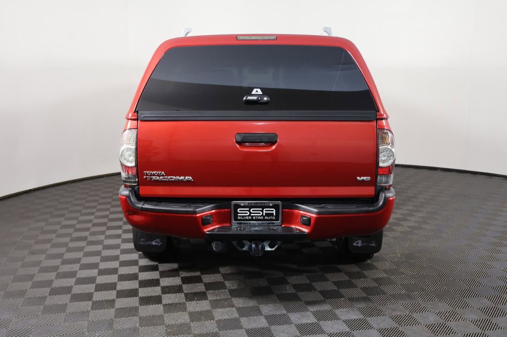 Used 2014 Toyota Tacoma 4x4 Double Cab w/ TRD Sport Package image 4