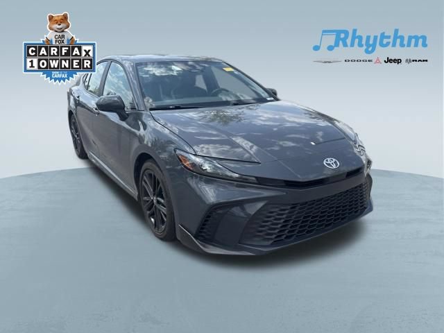 Used 2025 Toyota Camry SE