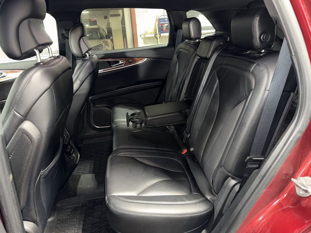 Used 2019 Lincoln Nautilus Select image 27