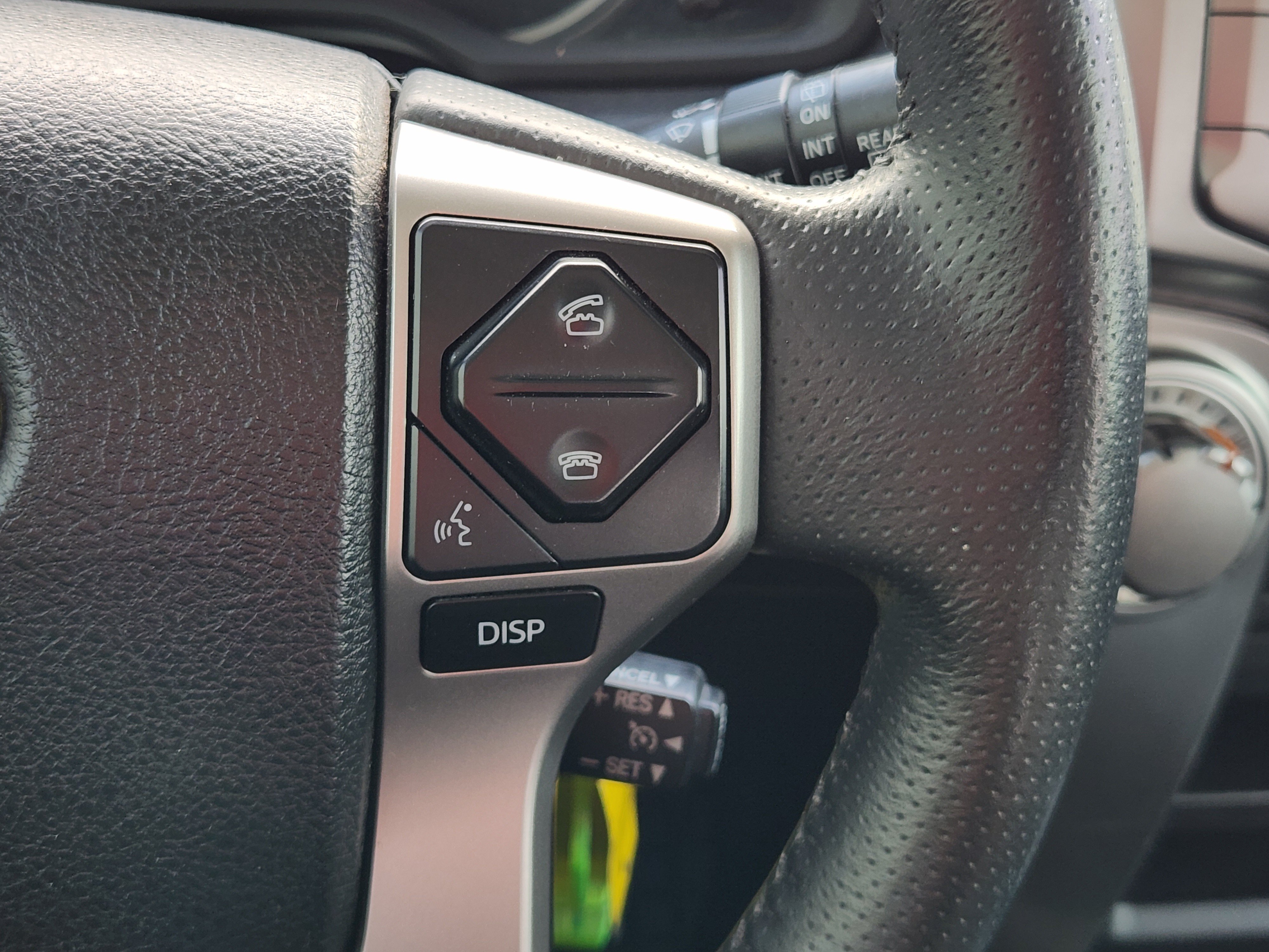 Used 2016 Toyota 4Runner SR5 AWD/4WD image 28