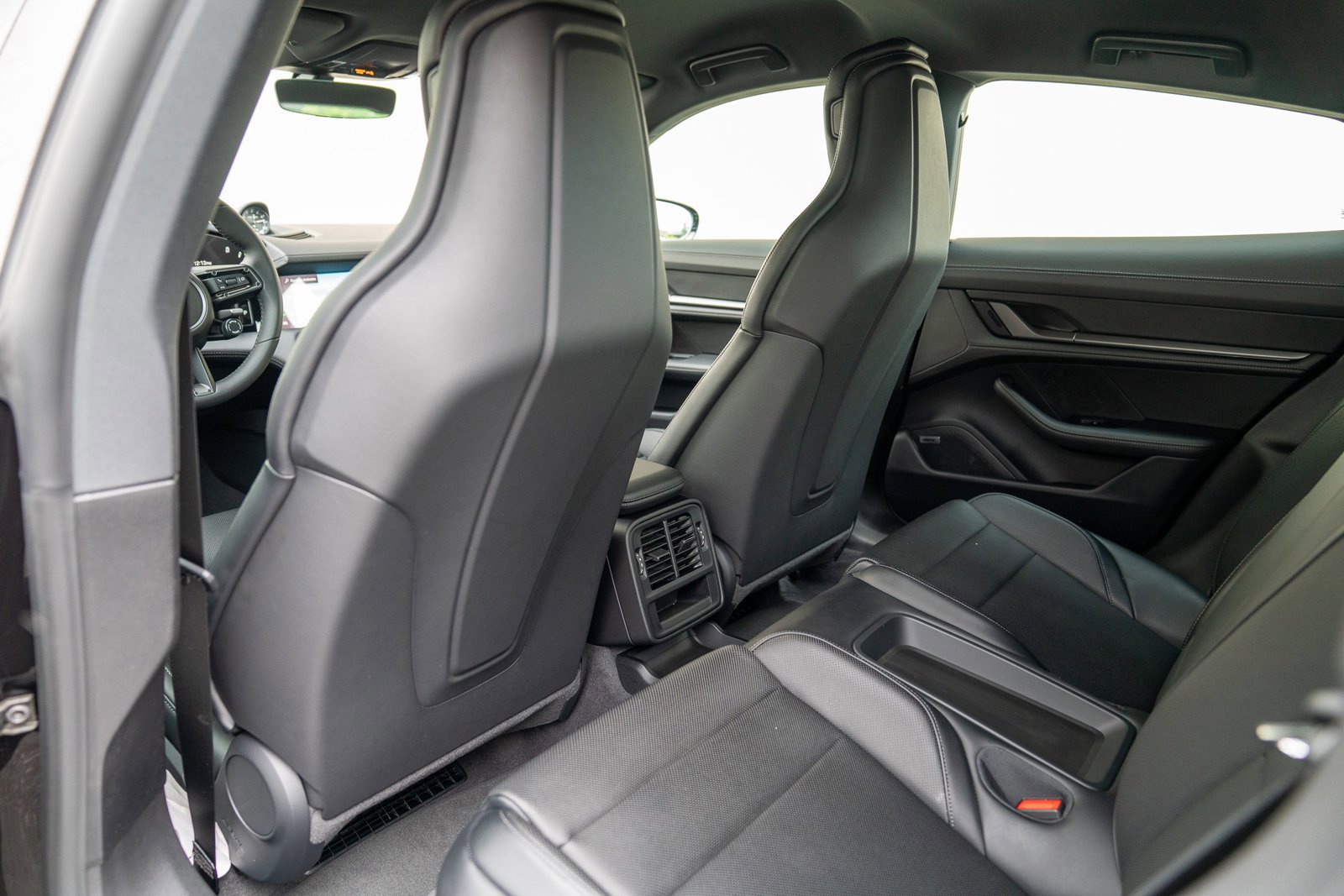 Certified 2025 Porsche Taycan AWD/4WD image 20