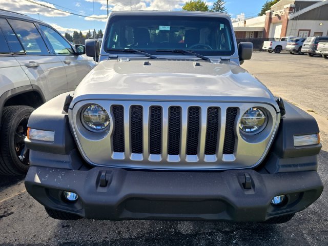 Used 2021 Jeep Wrangler Sport AWD/4WD image 2