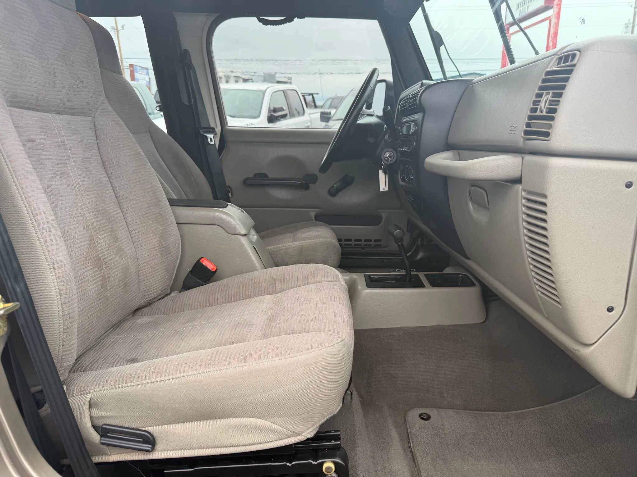 Used 2004 Jeep Wrangler 4WD w/ Dual Top Group image 17