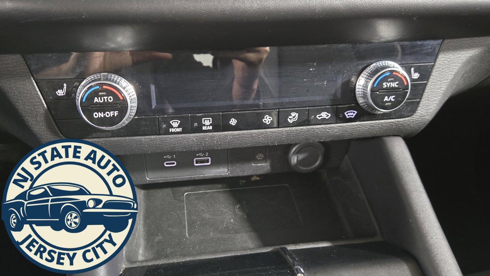 Used 2024 Mitsubishi Outlander SE image 14