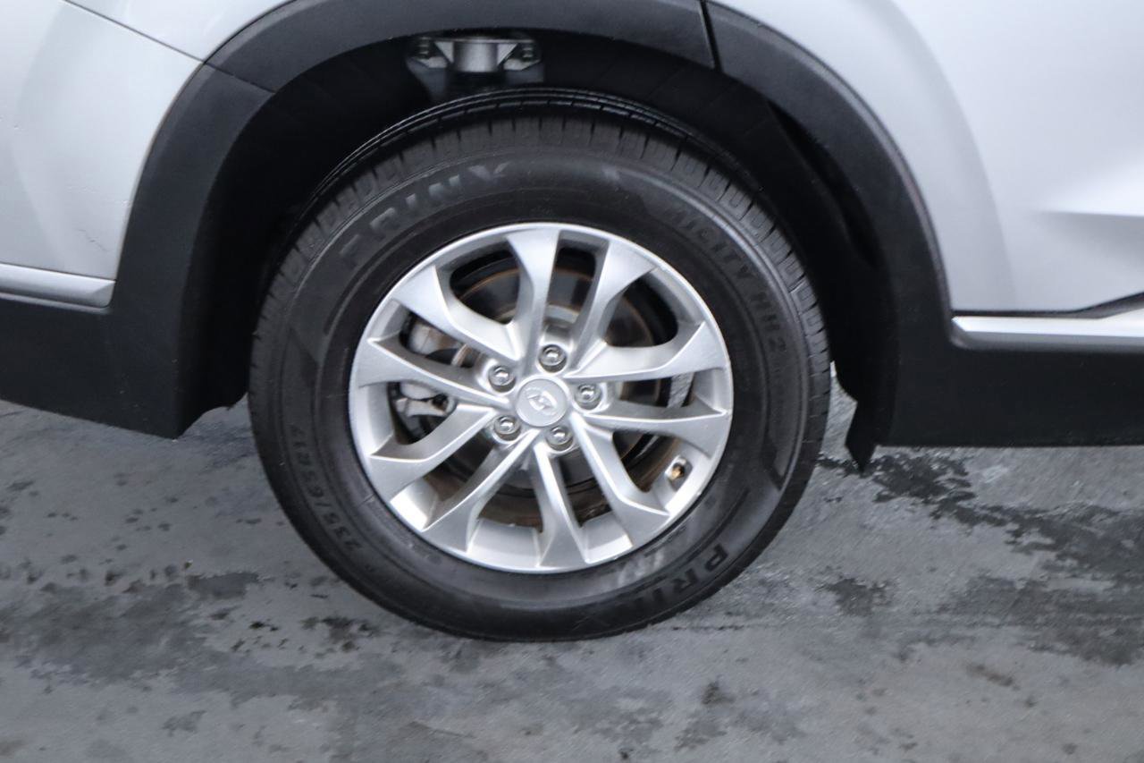 Used 2020 Hyundai Santa Fe SEL image 5