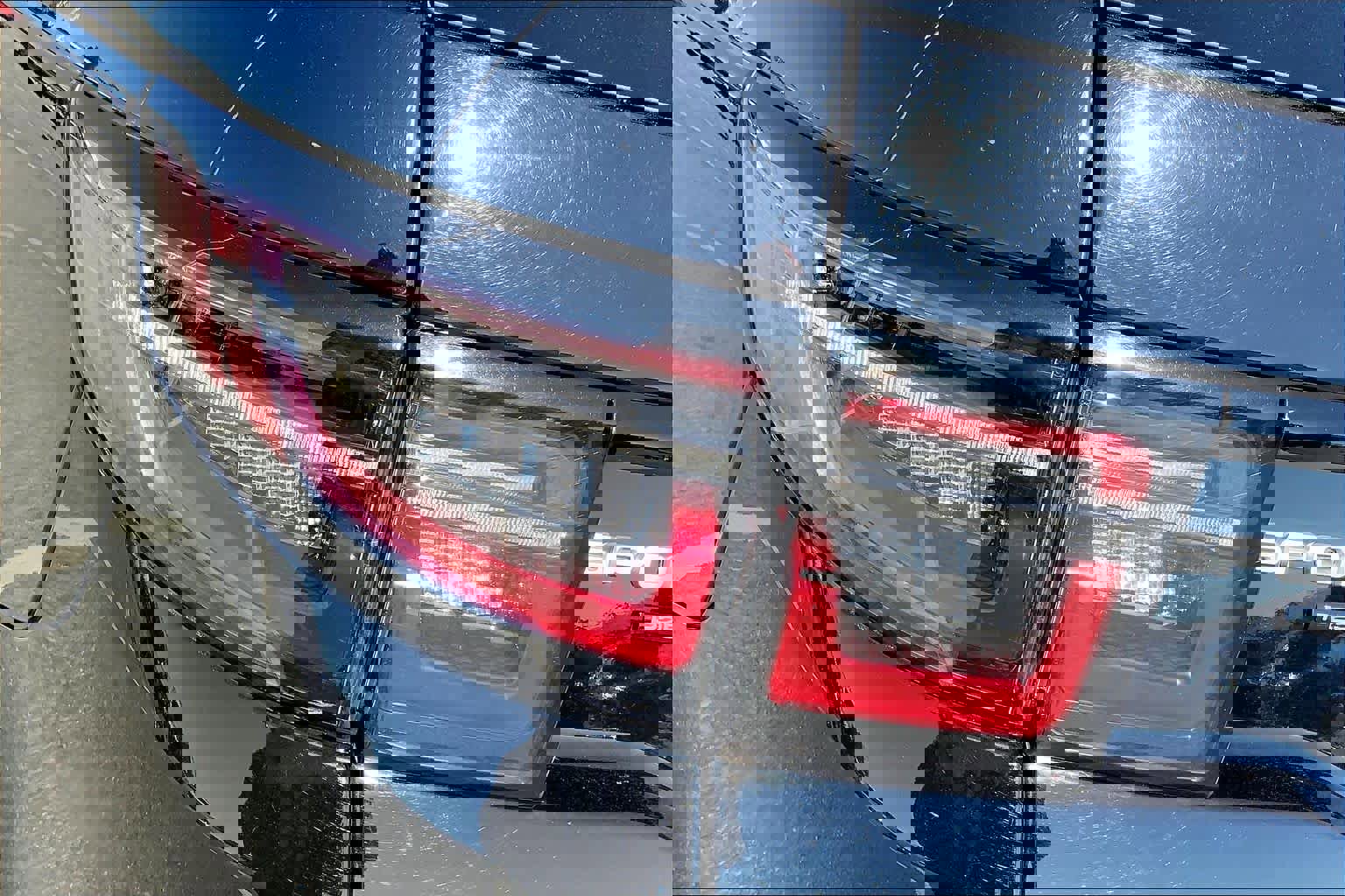 Used 2020 Land Rover Discovery Sport SE image 29