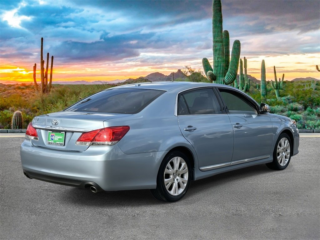 Used 2012 Toyota Avalon image 3