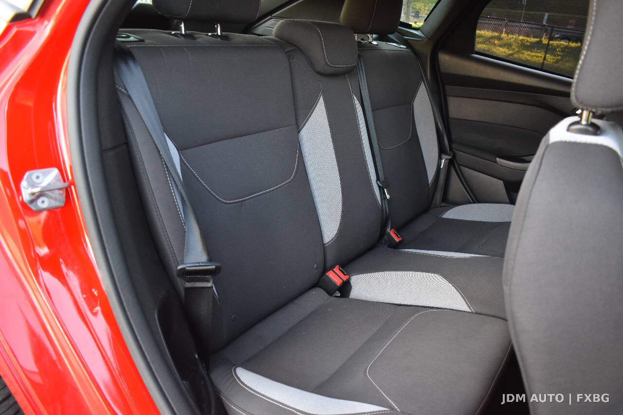 Used 2017 Ford Focus ST FWD image 15