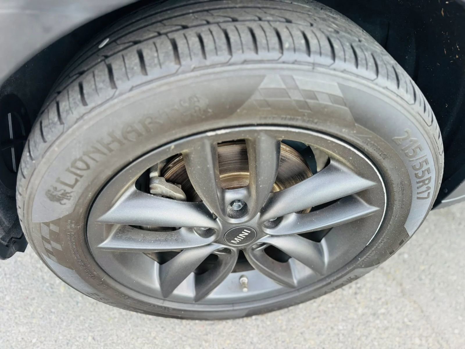 Used 2014 MINI Cooper Countryman FWD image 17