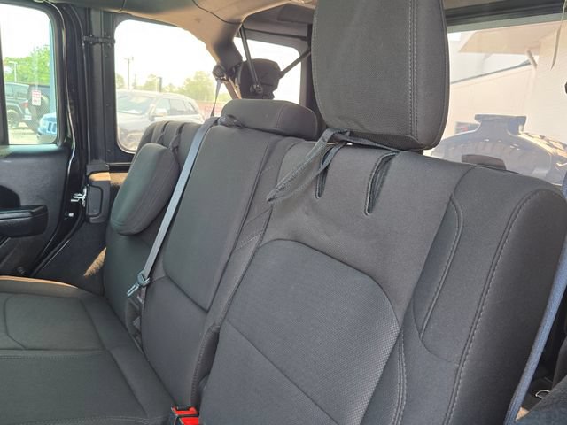Used 2023 Jeep Wrangler Unlimited w/ Cold Weather Group AWD/4WD image 28