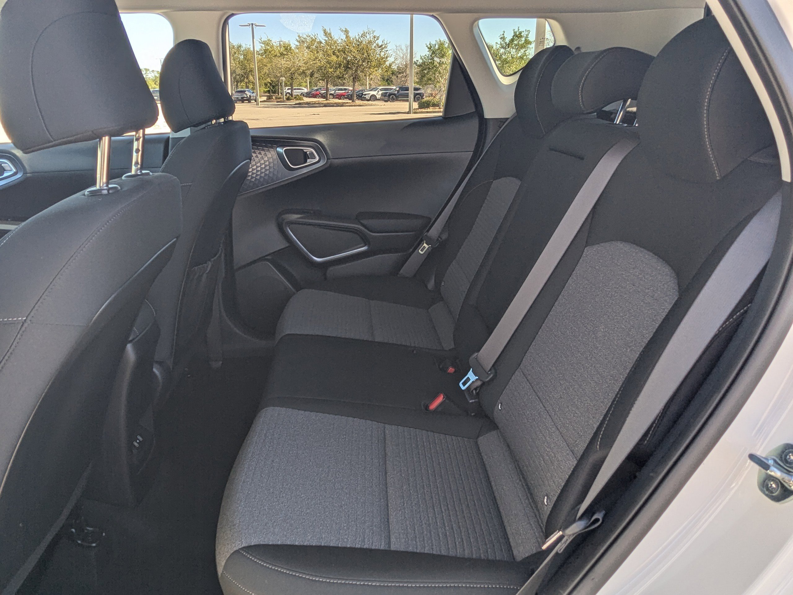 Used 2024 Kia Soul EX image 16