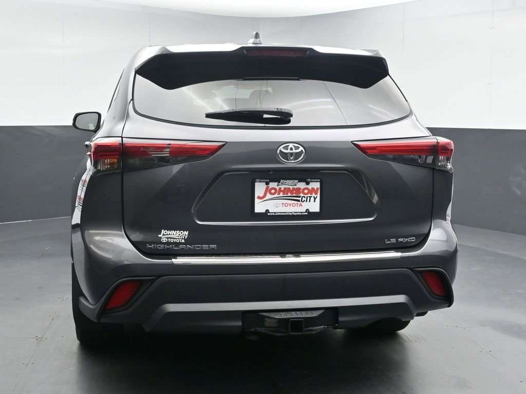 Used 2020 Toyota Highlander LE AWD/4WD image 7