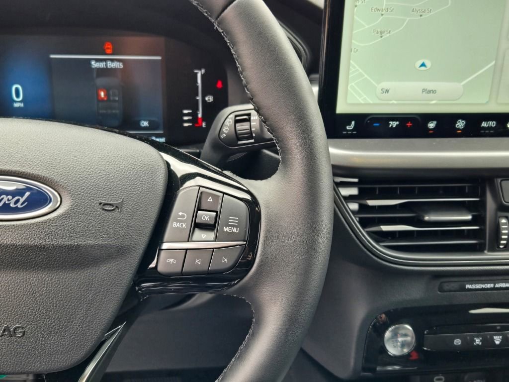 Used 2024 Ford Escape SE image 30