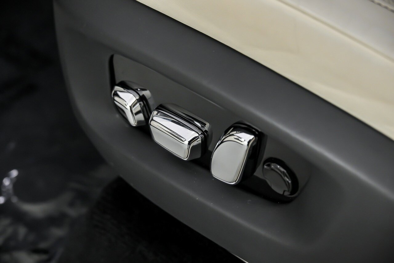 Used 2021 Rolls-Royce Cullinan AWD/4WD image 28