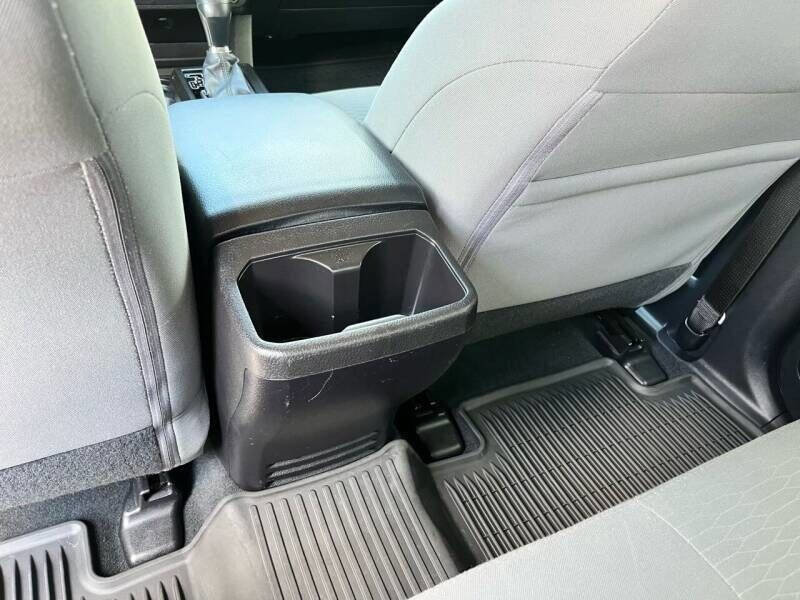 Used 2016 Toyota Tacoma SR5 RWD image 22