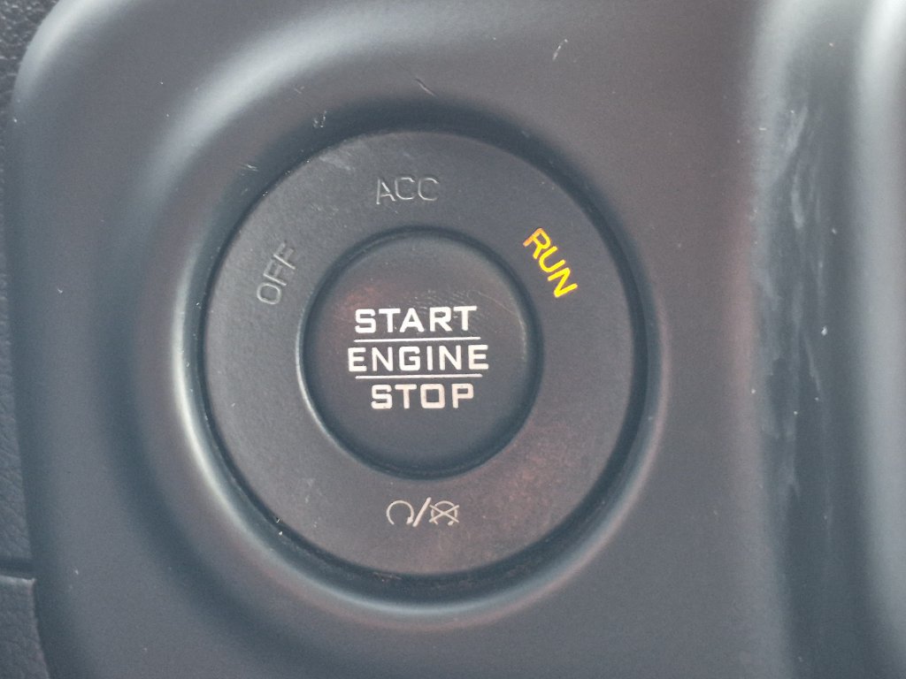 Used 2018 Jeep Wrangler Unlimited Sahara AWD/4WD image 26
