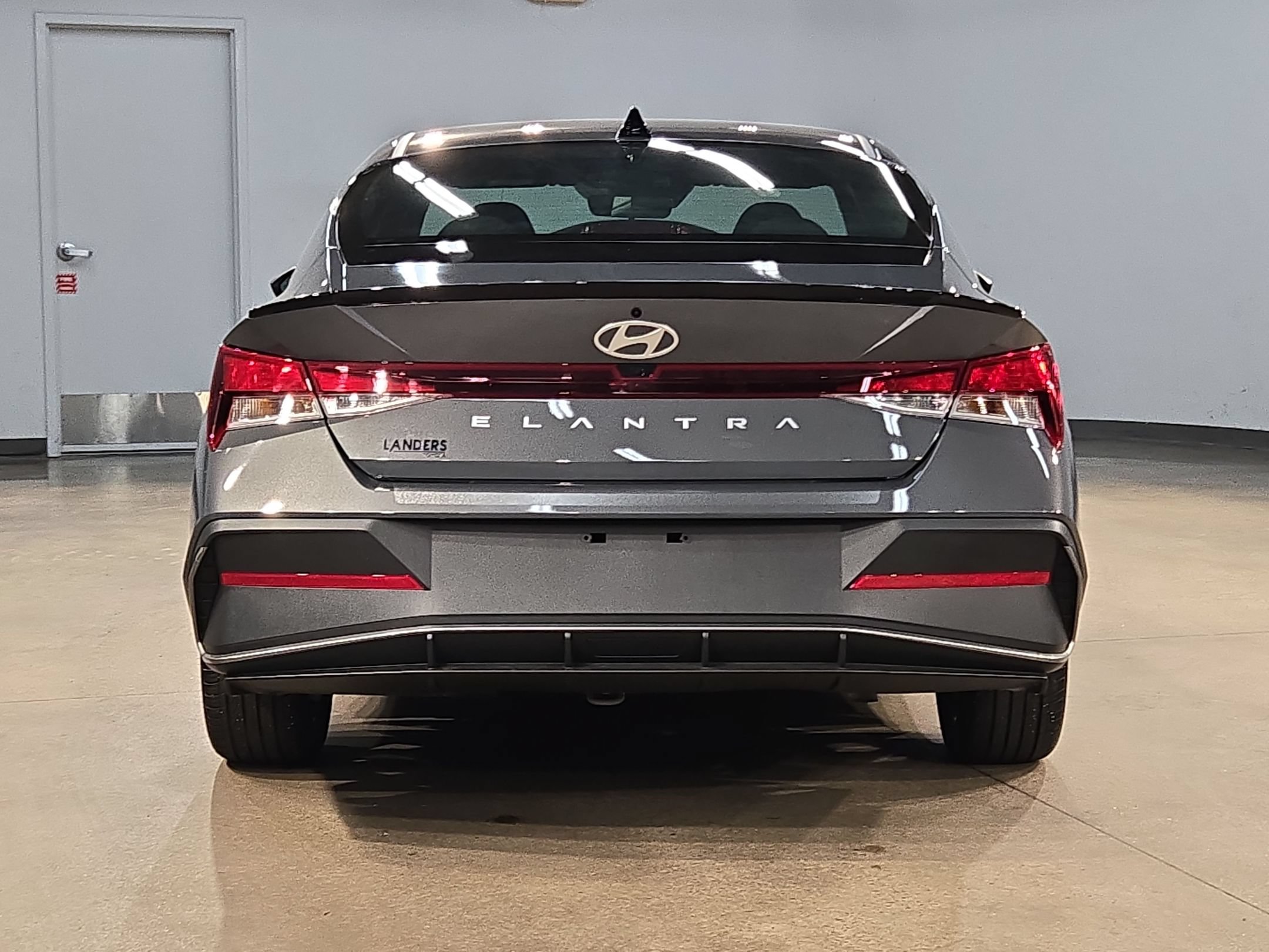 Used 2025 Hyundai Elantra Sport FWD image 6