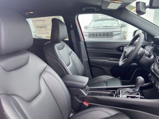 New 2026 Jeep Compass Limited image 18