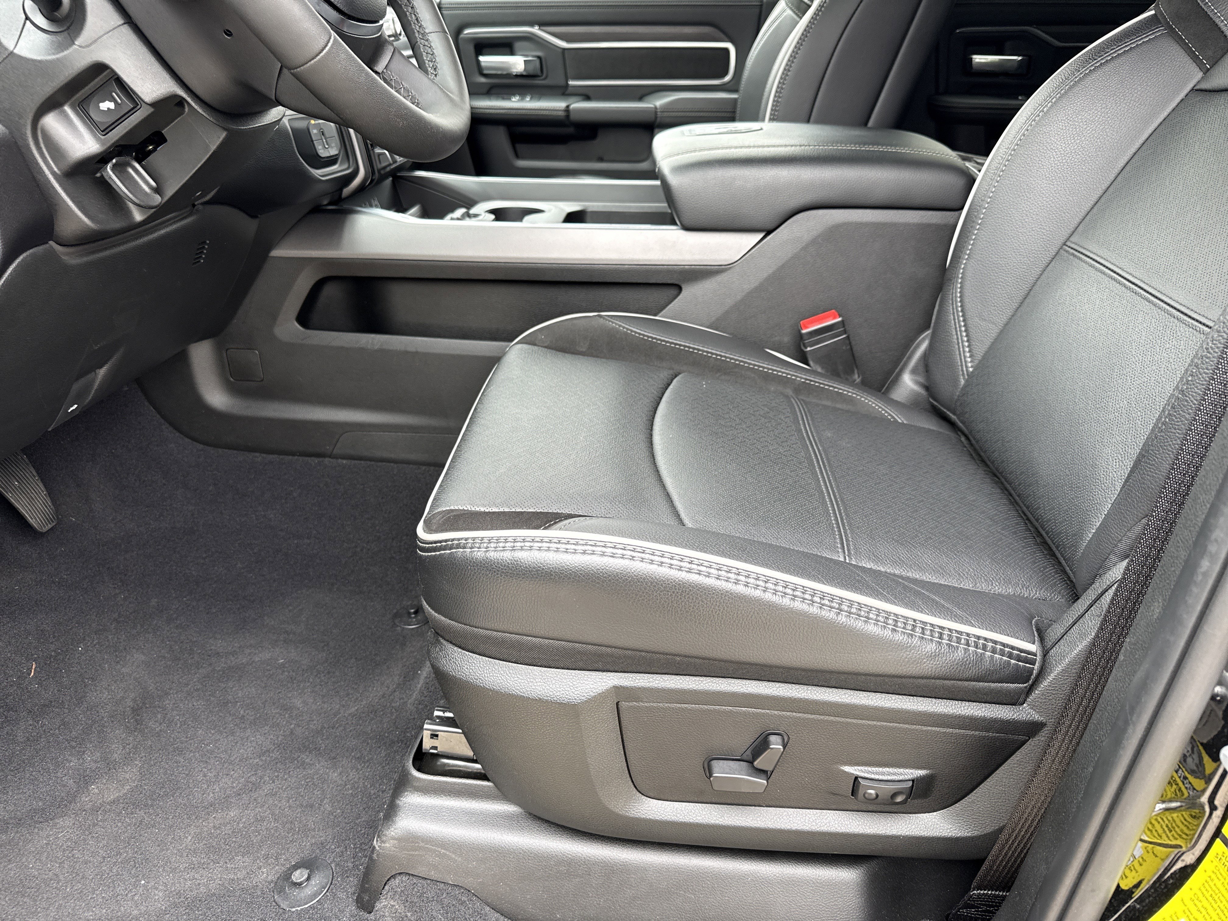 Used 2025 RAM 3500 Laramie w/ Night Edition image 9