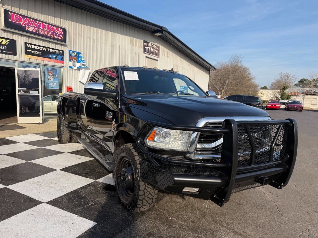 Used 2017 RAM 3500 Laramie Longhorn image 4