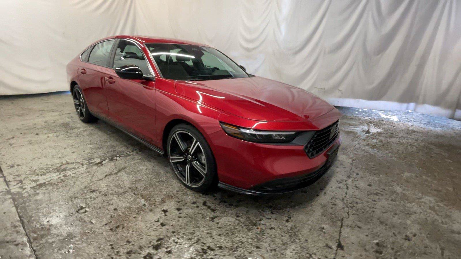 Used 2023 Honda Accord Sport image 2