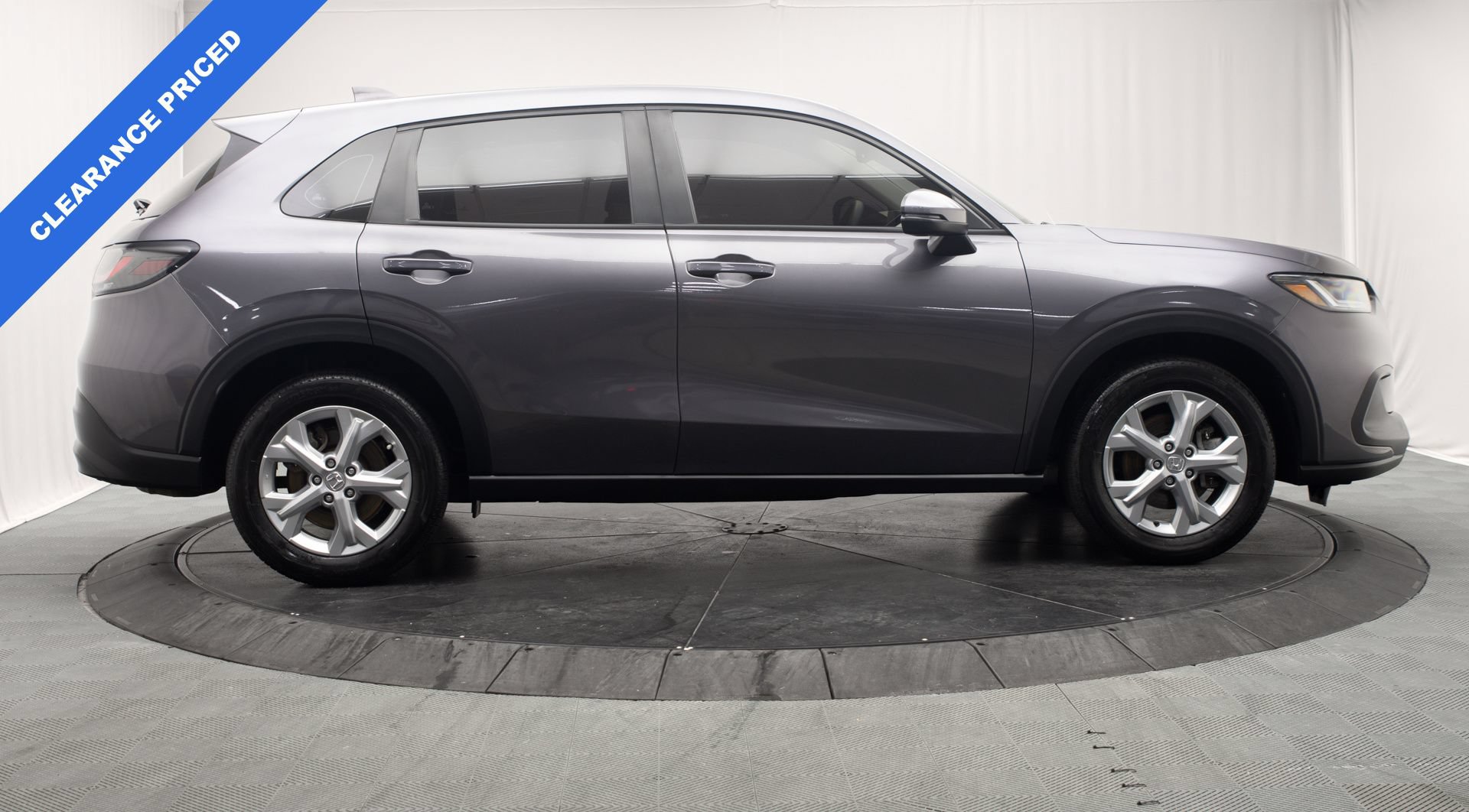 Used 2024 Honda HR-V LX image 2