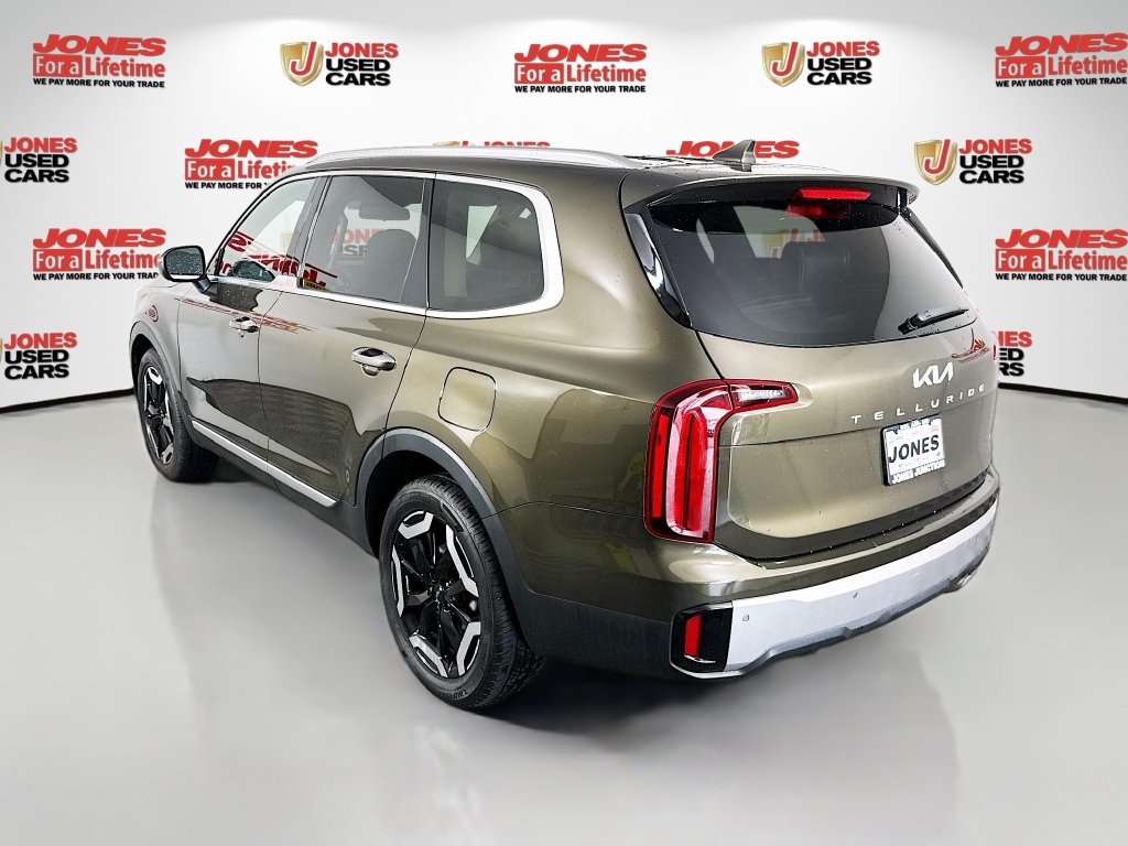 Used 2023 Kia Telluride S AWD/4WD image 2