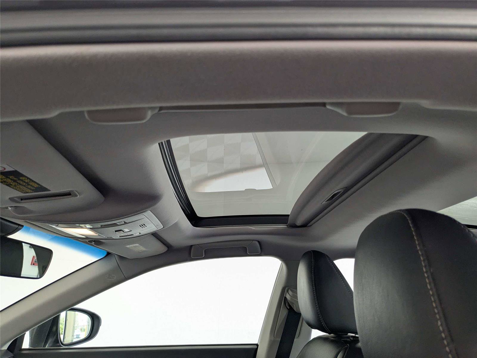 Used 2016 Lexus ES 350 w/ Luxury Package w/Wood Trim image 12