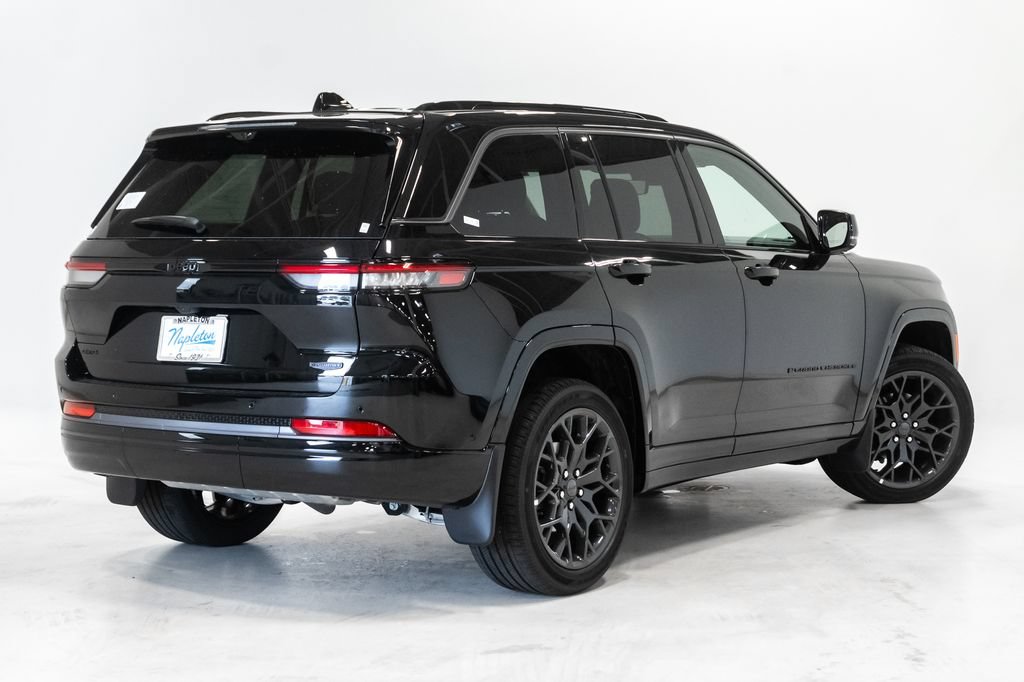 New 2026 Jeep Grand Cherokee Summit w/ Obsidian Package AWD/4WD image 33