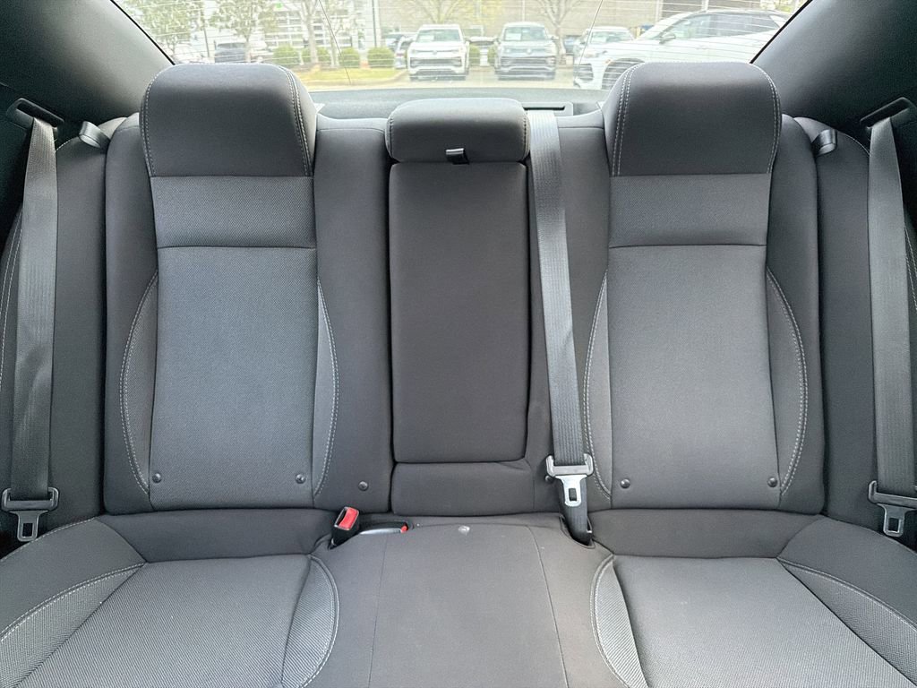 Used 2018 Dodge Charger SXT image 28