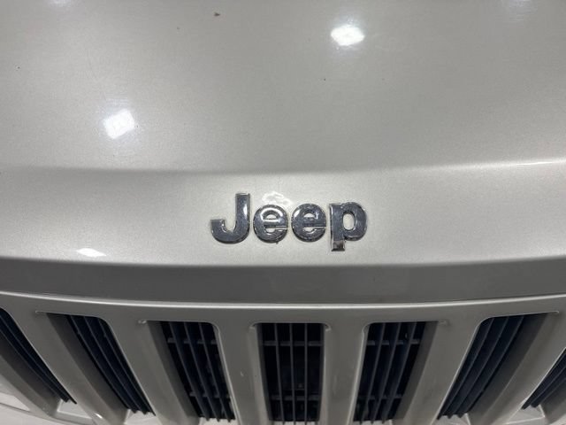 Used 2008 Jeep Liberty Sport RWD image 28