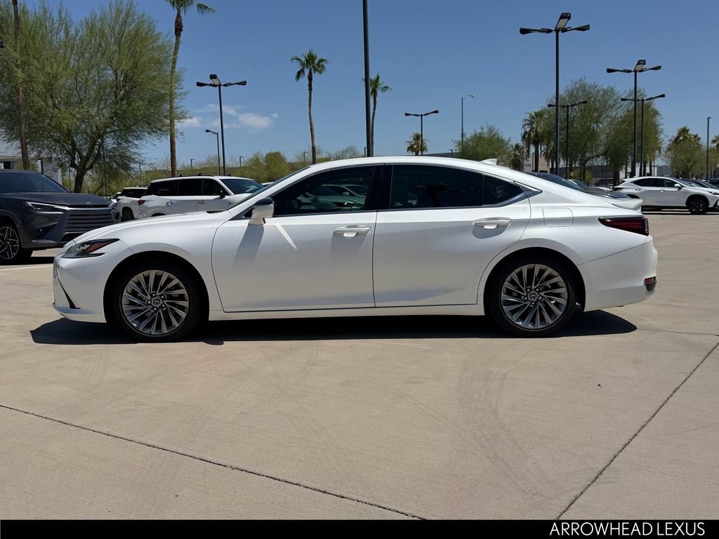 Used 2024 Lexus ES 300h Ultra Luxury w/ Accessory Package (Z1) FWD image 3